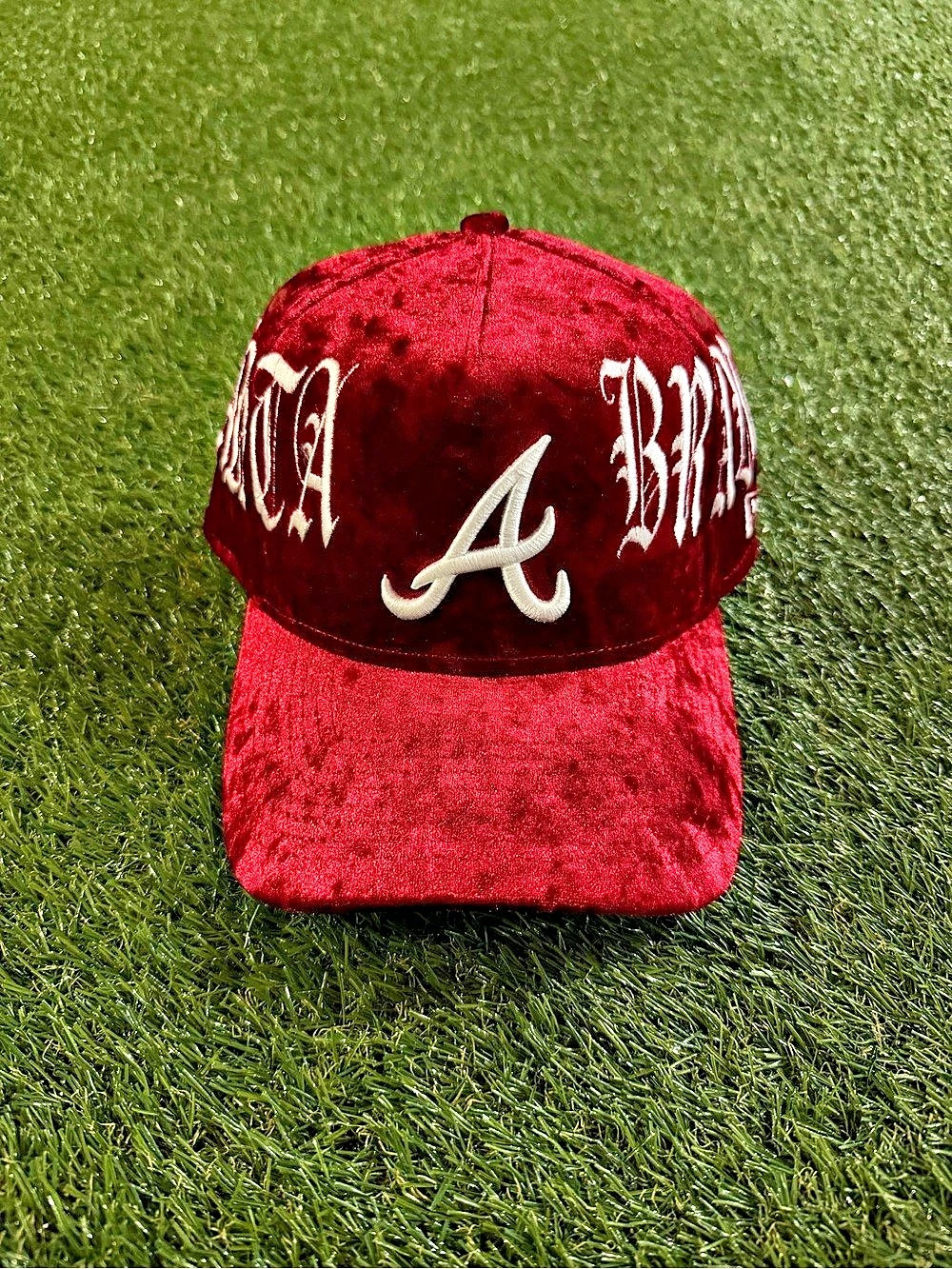 New Era Atlanta Braves Velvet Dreams 9FORTY A-Frame Snapback Cap